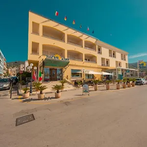 Riva Del Sole Cefalù