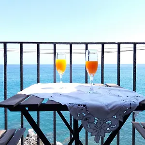  Holiday home Marina House